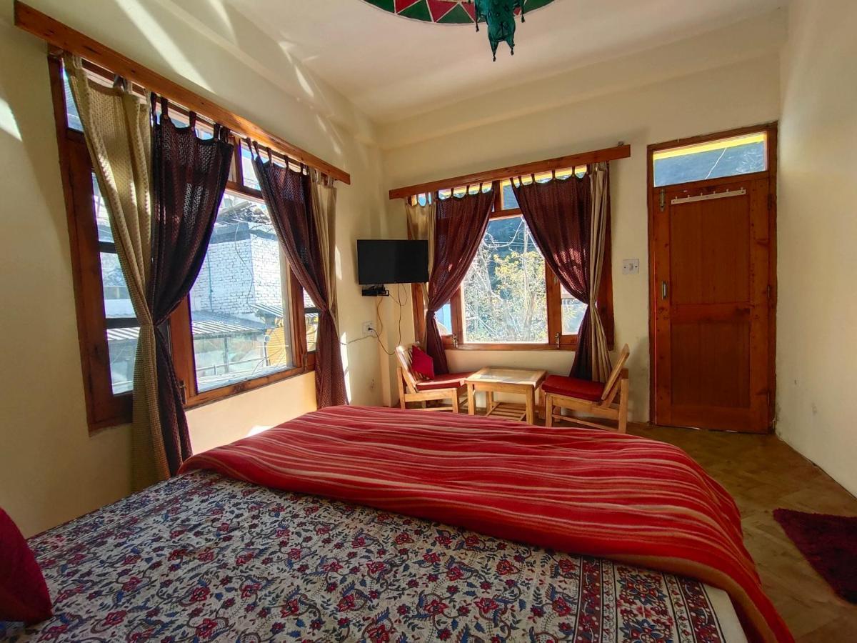 La Siesta India Manali Hostel Exterior photo